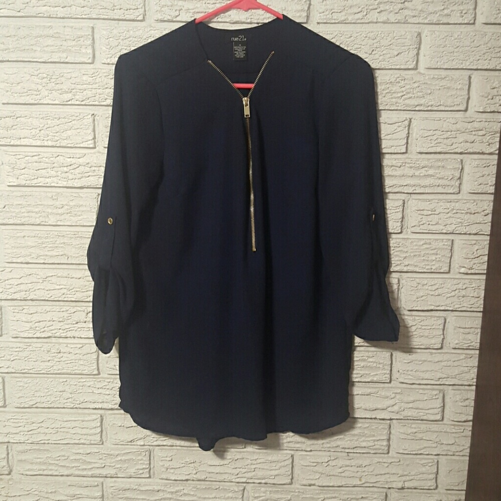 Womens Rue 21 Top Size Medium
